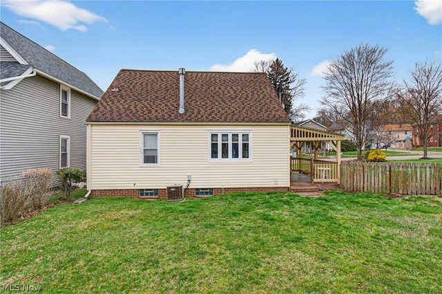 323 Cherry Road NE, Massillon, OH 44646