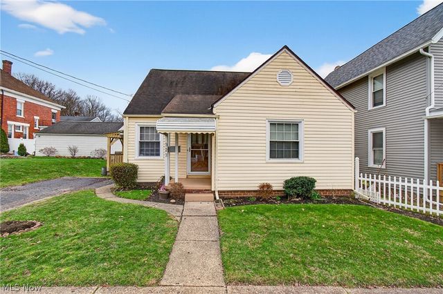 323 Cherry Road NE, Massillon, OH 44646