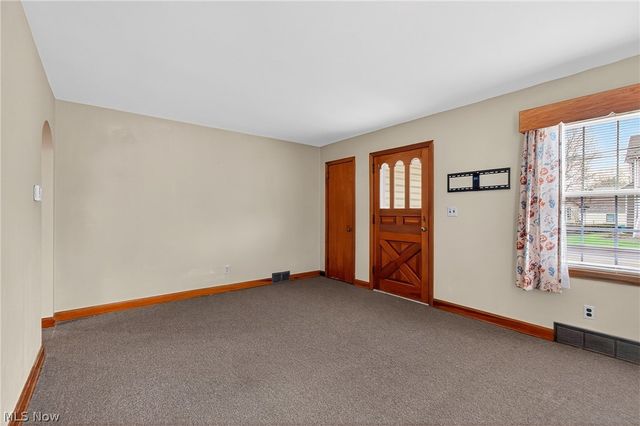 323 Cherry Road NE, Massillon, OH 44646