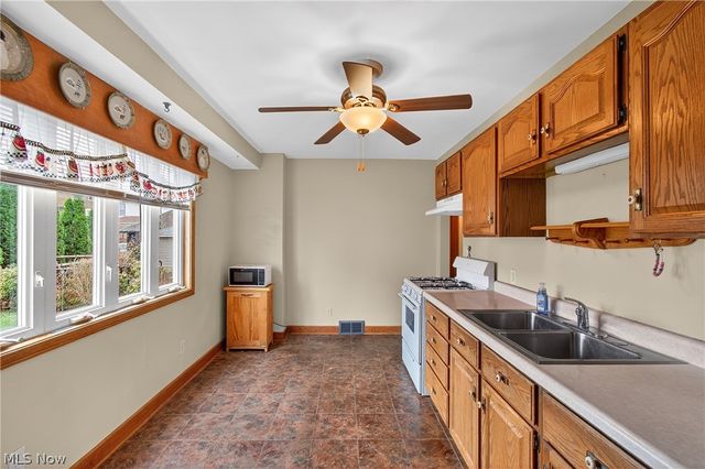 323 Cherry Road NE, Massillon, OH 44646