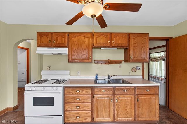 323 Cherry Road NE, Massillon, OH 44646