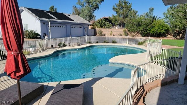 8640 Horse Drive, Las Vegas, NV 89143