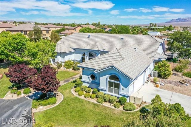 8640 Horse Drive, Las Vegas, NV 89143