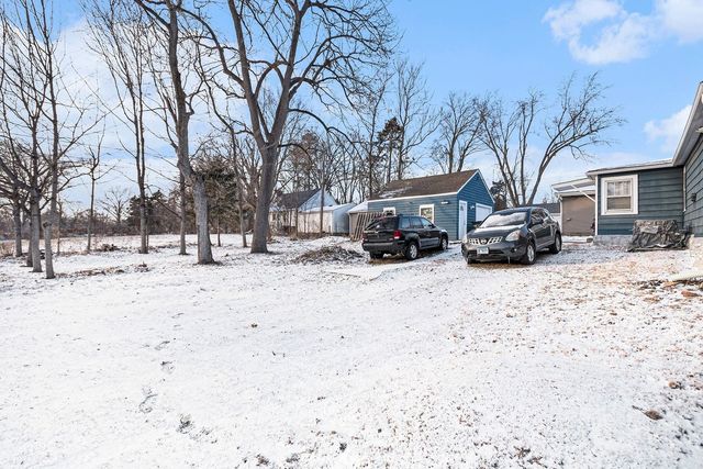 527 S Calumet Avenue, Aurora, IL 60506