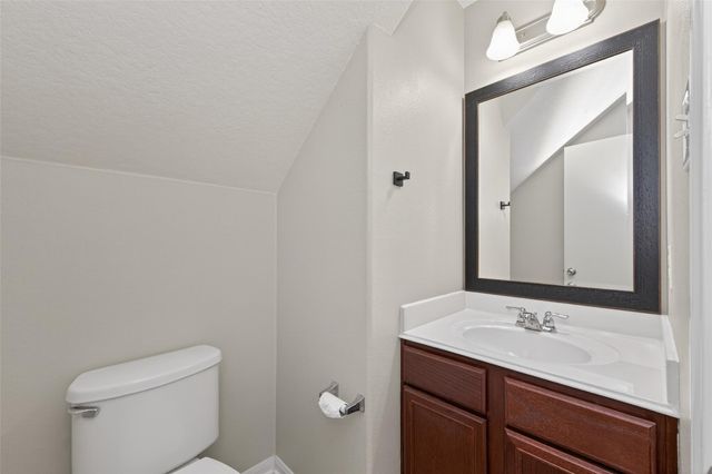 9940 Swallow Drive, Conroe, TX 77385