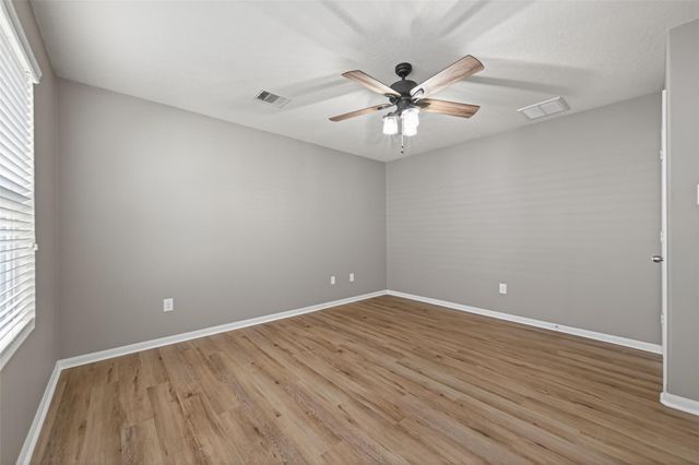 9940 Swallow Drive, Conroe, TX 77385