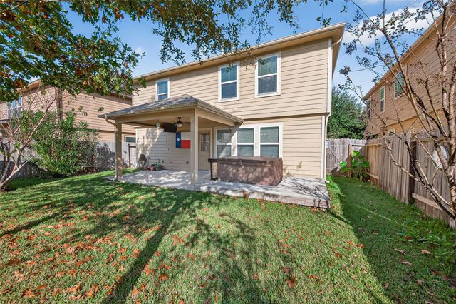 9940 Swallow Drive, Conroe, TX 77385