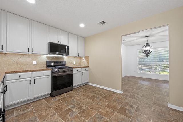 9940 Swallow Drive, Conroe, TX 77385