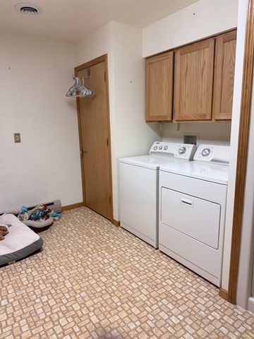 10027 E Grandview Court, Traverse City, MI 49684