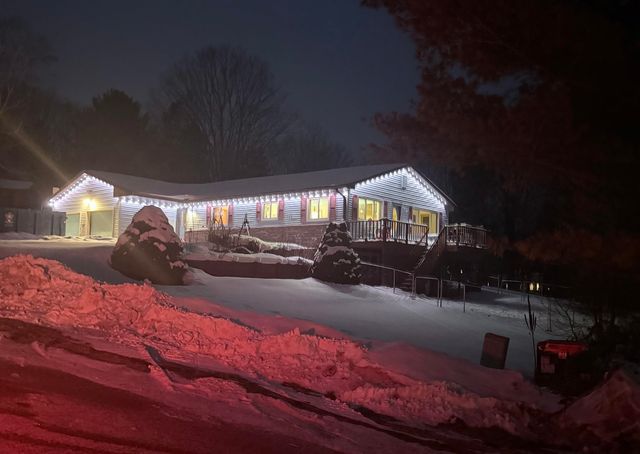 10027 E Grandview Court, Traverse City, MI 49684