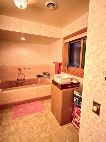 10027 E Grandview Court, Traverse City, MI 49684