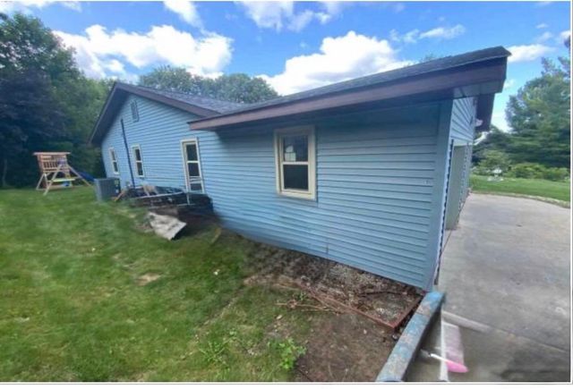 10027 E Grandview Court, Traverse City, MI 49684