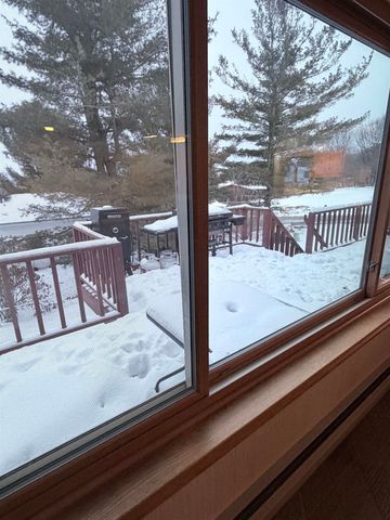 10027 E Grandview Court, Traverse City, MI 49684