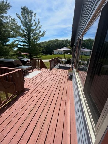 10027 E Grandview Court, Traverse City, MI 49684