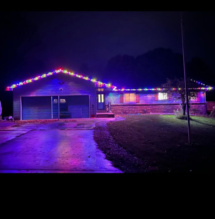 10027 E Grandview Court, Traverse City, MI 49684