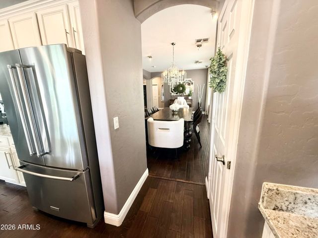 2878 S COTTONWOOD Drive, Gilbert, AZ 85295