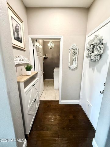 2878 S COTTONWOOD Drive, Gilbert, AZ 85295