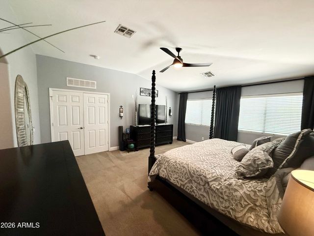 2878 S COTTONWOOD Drive, Gilbert, AZ 85295