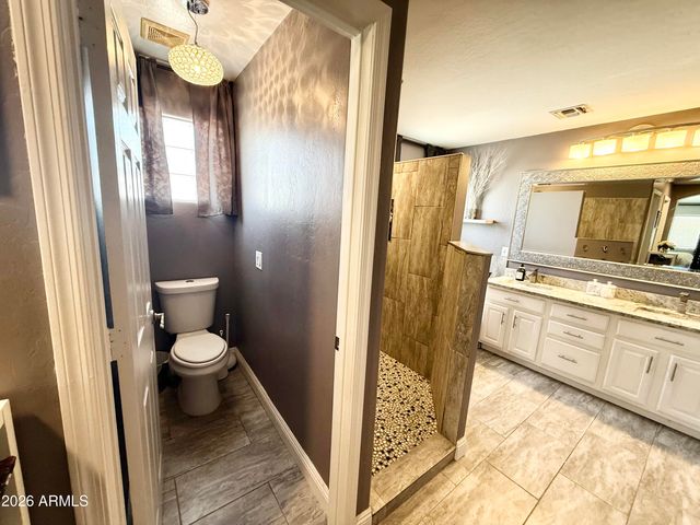 2878 S COTTONWOOD Drive, Gilbert, AZ 85295
