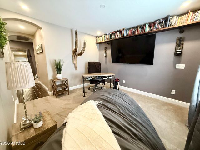 2878 S COTTONWOOD Drive, Gilbert, AZ 85295