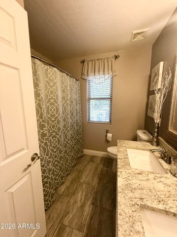 2878 S COTTONWOOD Drive, Gilbert, AZ 85295