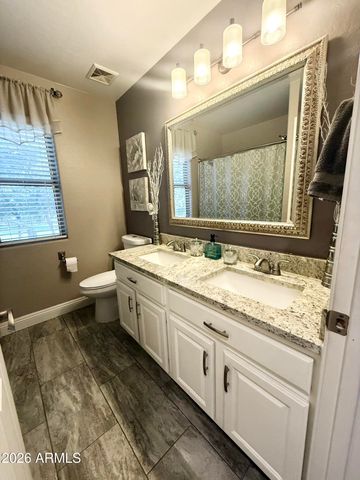 2878 S COTTONWOOD Drive, Gilbert, AZ 85295