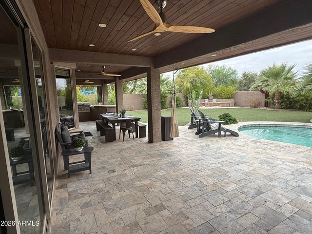 2878 S COTTONWOOD Drive, Gilbert, AZ 85295