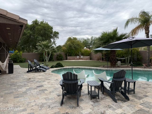 2878 S COTTONWOOD Drive, Gilbert, AZ 85295
