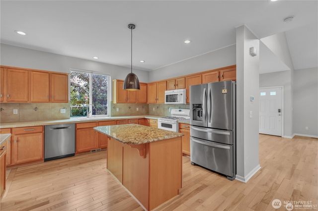 2414 88th Drive NE, Lake Stevens, WA 98258
