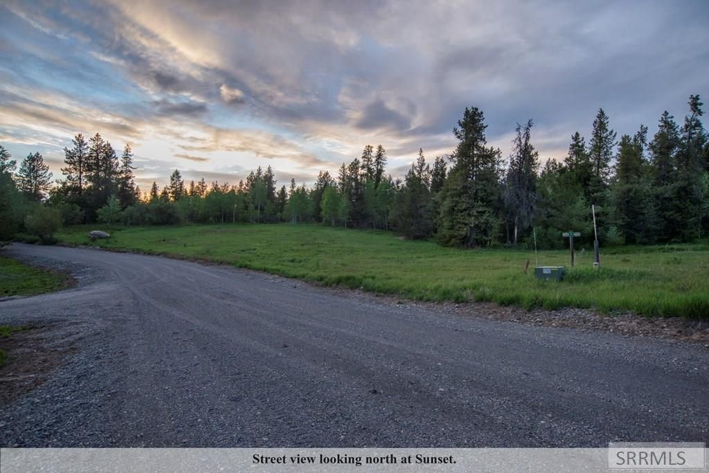 Image 6 of property listing at 4387 E Granite Ridge North, Ashton, ID 83420