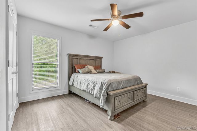 322 Sunnybrook Drive, Deatsville, AL 36022