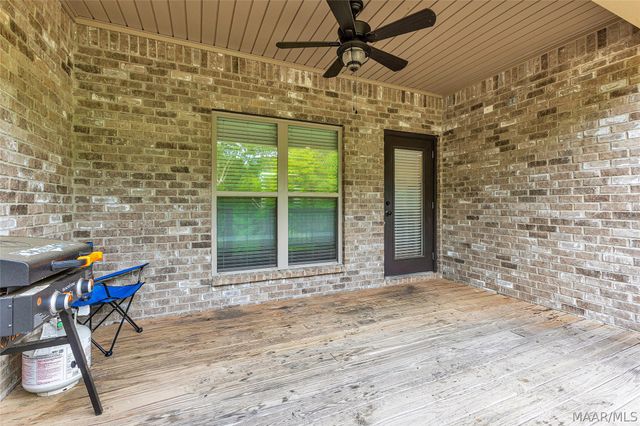 322 Sunnybrook Drive, Deatsville, AL 36022