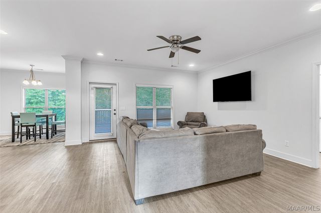 322 Sunnybrook Drive, Deatsville, AL 36022