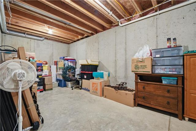 1811 Winchester Drive, Pleasant Hill, MO 64080
