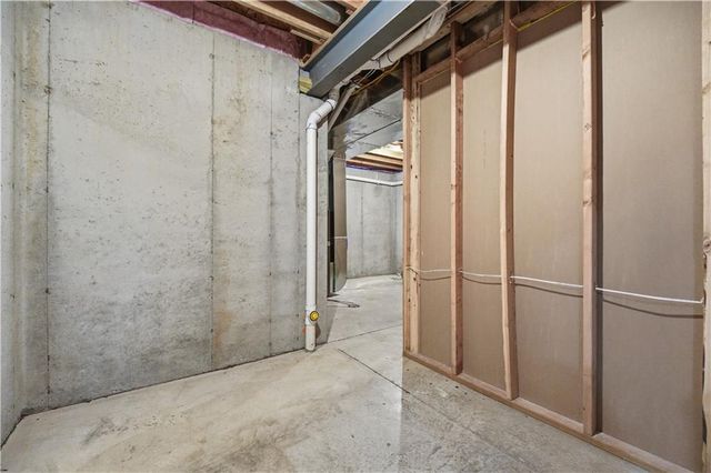 1811 Winchester Drive, Pleasant Hill, MO 64080