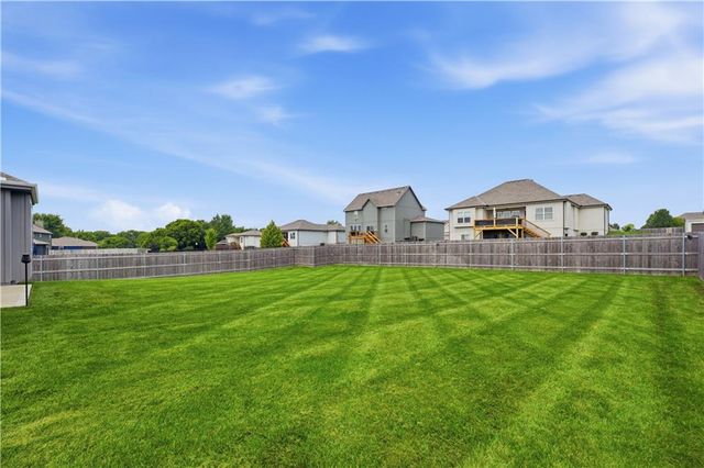 1811 Winchester Drive, Pleasant Hill, MO 64080