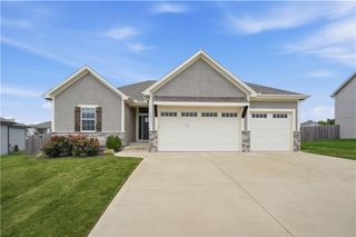 1811 Winchester Drive, Pleasant Hill, MO 64080