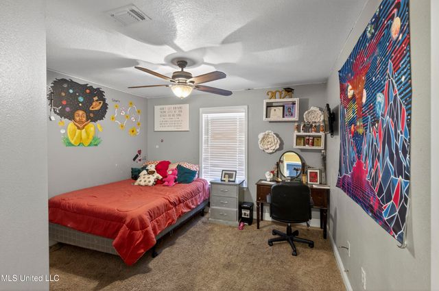 117 Brackish Place, Ocean Springs, MS 39564