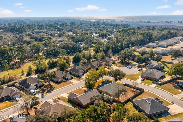 117 Brackish Place, Ocean Springs, MS 39564