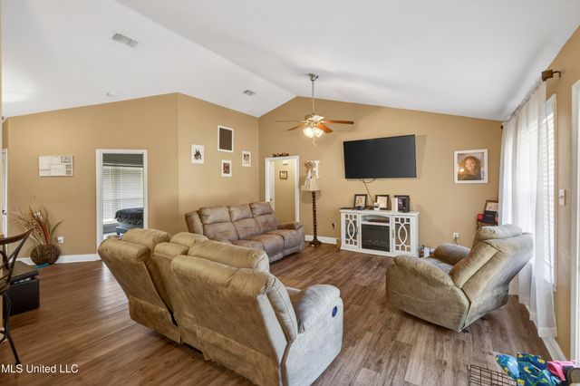 117 Brackish Place, Ocean Springs, MS 39564