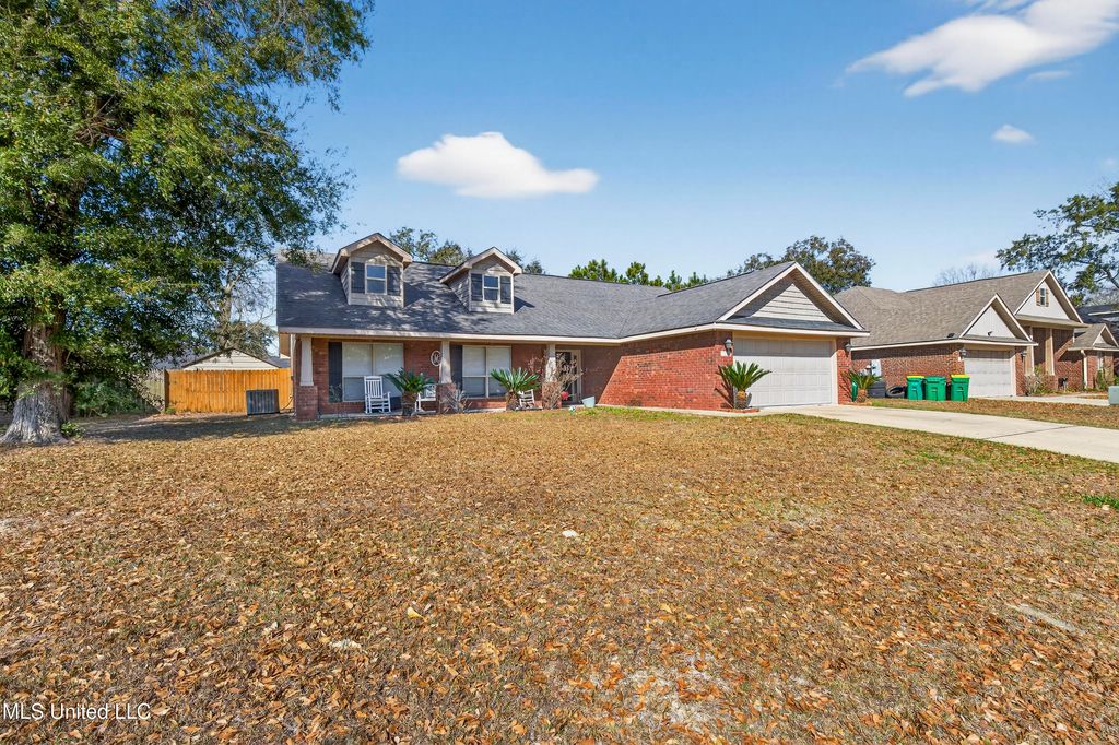 117 Brackish Place, Ocean Springs, MS 39564