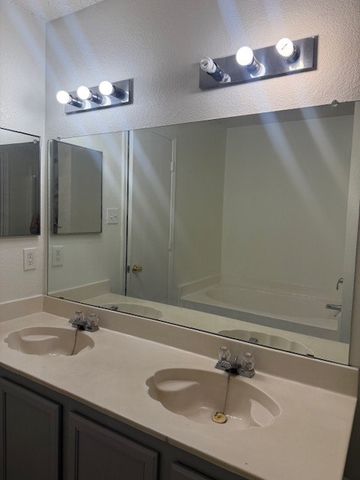 2153 Shawnee Trail, Fort Worth, TX 76247