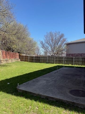 2153 Shawnee Trail, Fort Worth, TX 76247