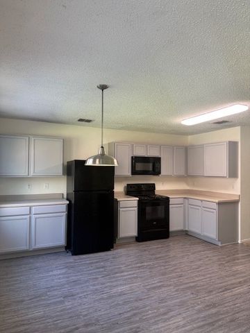 2153 Shawnee Trail, Fort Worth, TX 76247