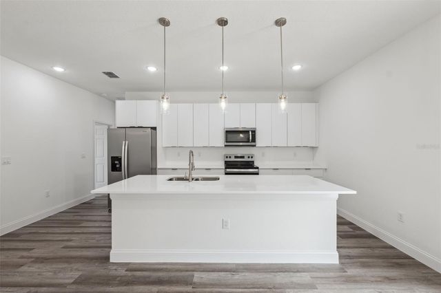 16904 SW 30TH AVENUE ROAD, Ocala, FL 34473