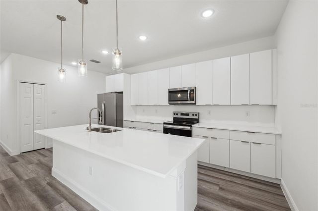 16904 SW 30TH AVENUE ROAD, Ocala, FL 34473