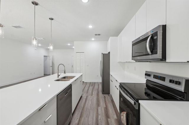 16904 SW 30TH AVENUE ROAD, Ocala, FL 34473