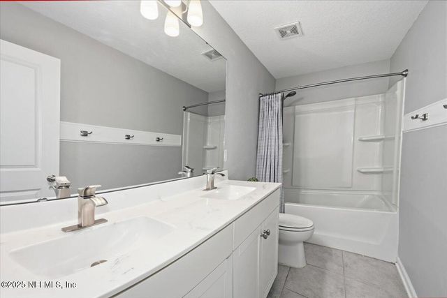 835 LAUREL VALLEY Drive, Orange Park, FL 32065