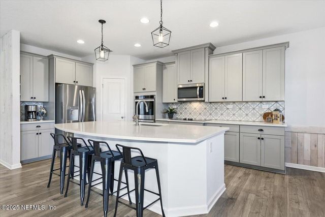 835 LAUREL VALLEY Drive, Orange Park, FL 32065