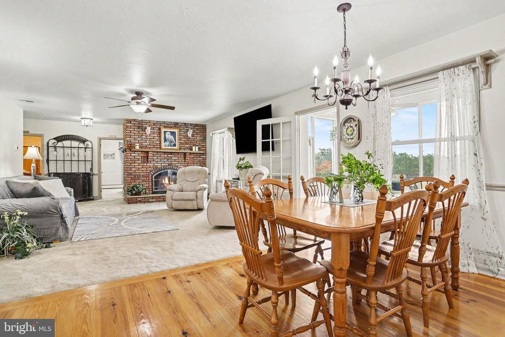Image 10 of property listing at 9737 HIGH ROCK RD, Airville, PA 17302